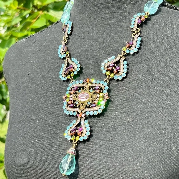 Heidi Daus Dramatic Swarovski Crystal Necklace - Picture 9 of 14